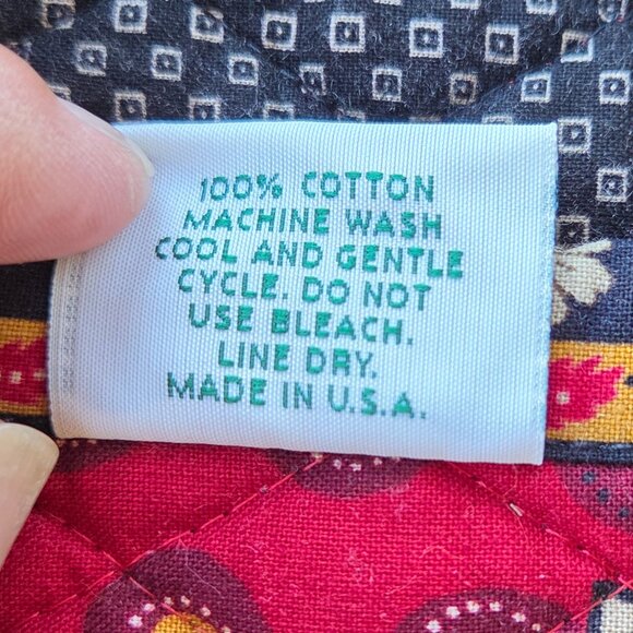 Vera Bradley Vintage 1990s "Red Coin Leaf" Pattern Quilted Paperback Bookcover - Picture 5 of 5